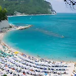 L'eco Del Mare Nocleg ze śniadaniem 3*